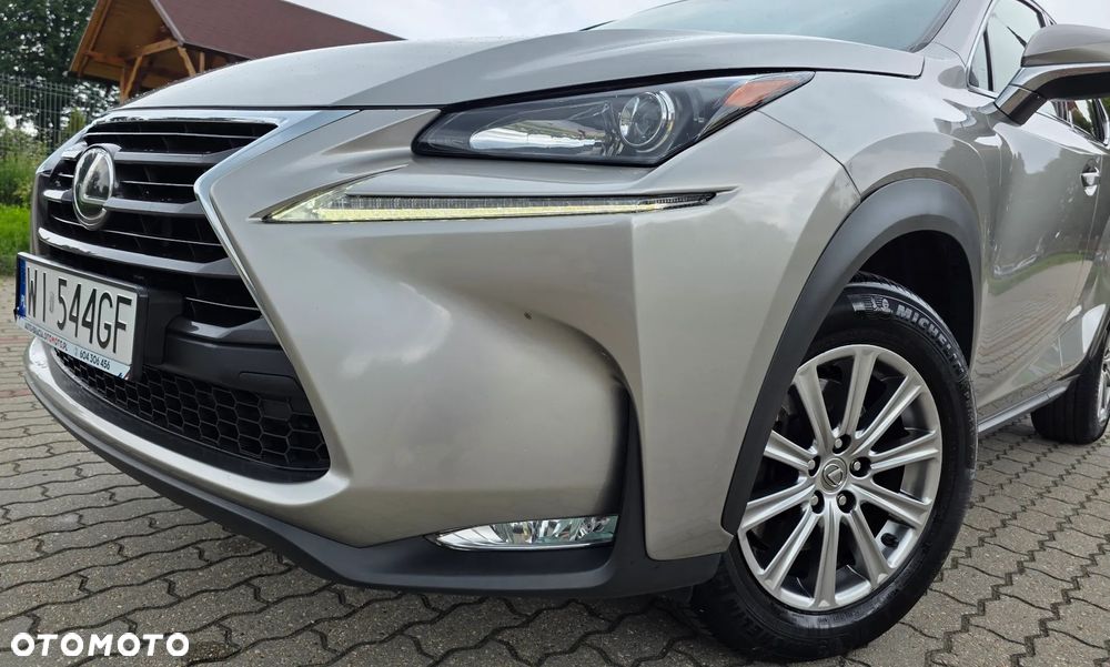 Lexus NX 200t Elite AWD - 31