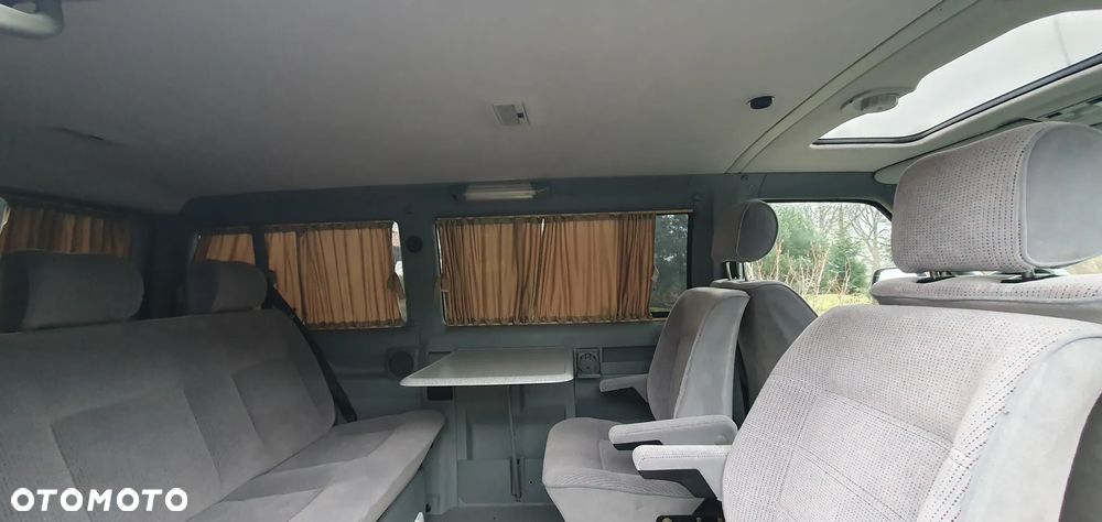 Volkswagen Transporter - 27