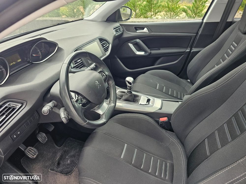 Peugeot 308 SW 1.6 e-HDi Allure J17 - 13