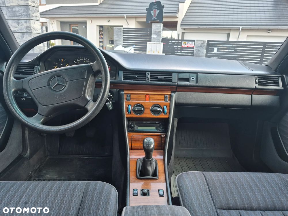 Mercedes-Benz W124 (1984-1993) - 2