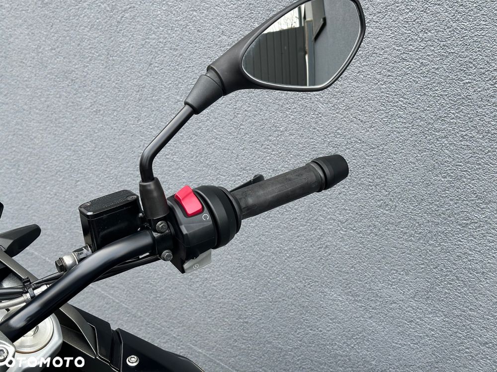 BMW G - 19
