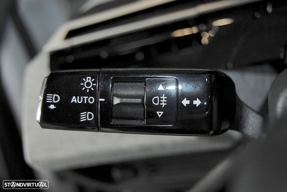 Peugeot 3008 1.2 Hybrid Allure e-DCS6 - 25