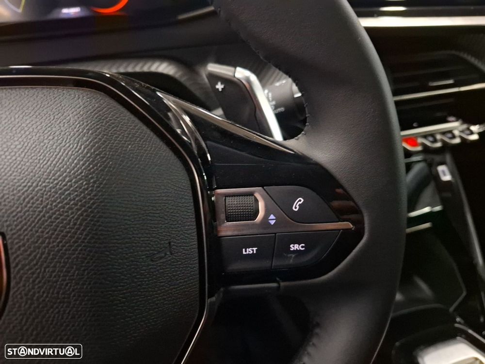 Peugeot 208 1.2 Hybrid Allure e-DCS6 - 17