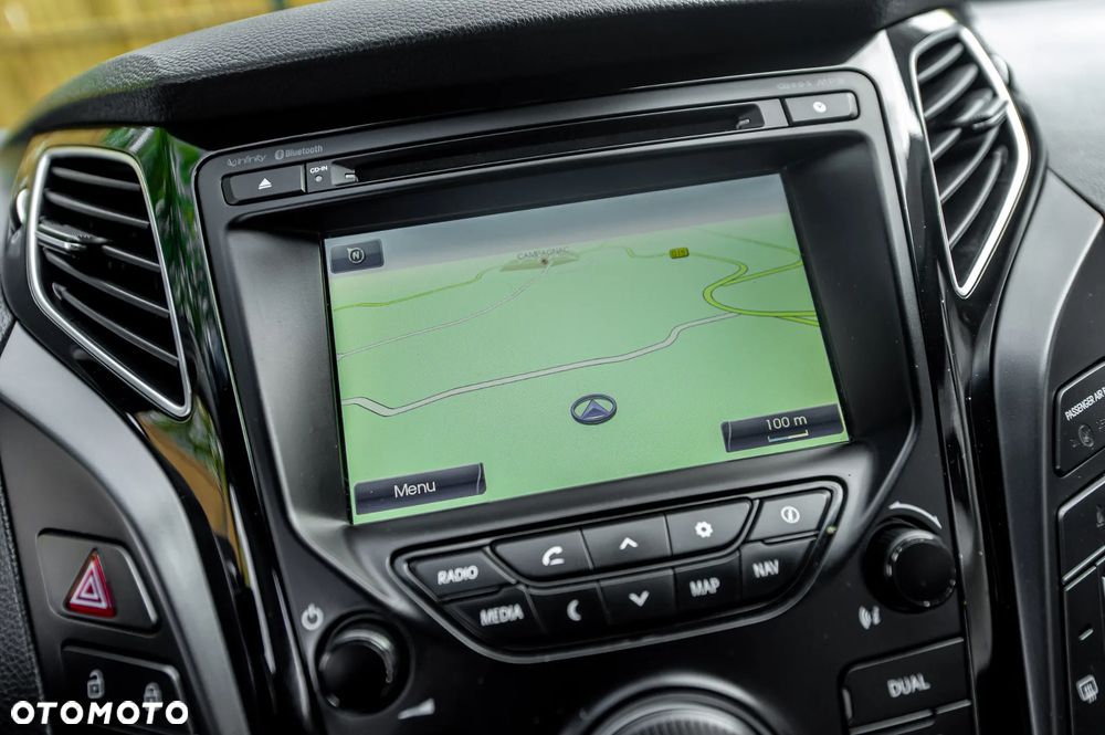 Hyundai i40 i40cw 1.7 CRDi Automatik Fifa World Cup Edition Gold - 28