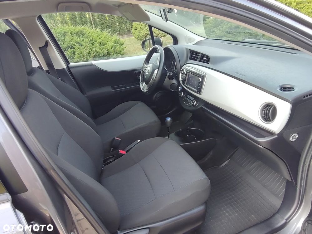 Toyota Yaris Hybrid 100 Life - 7