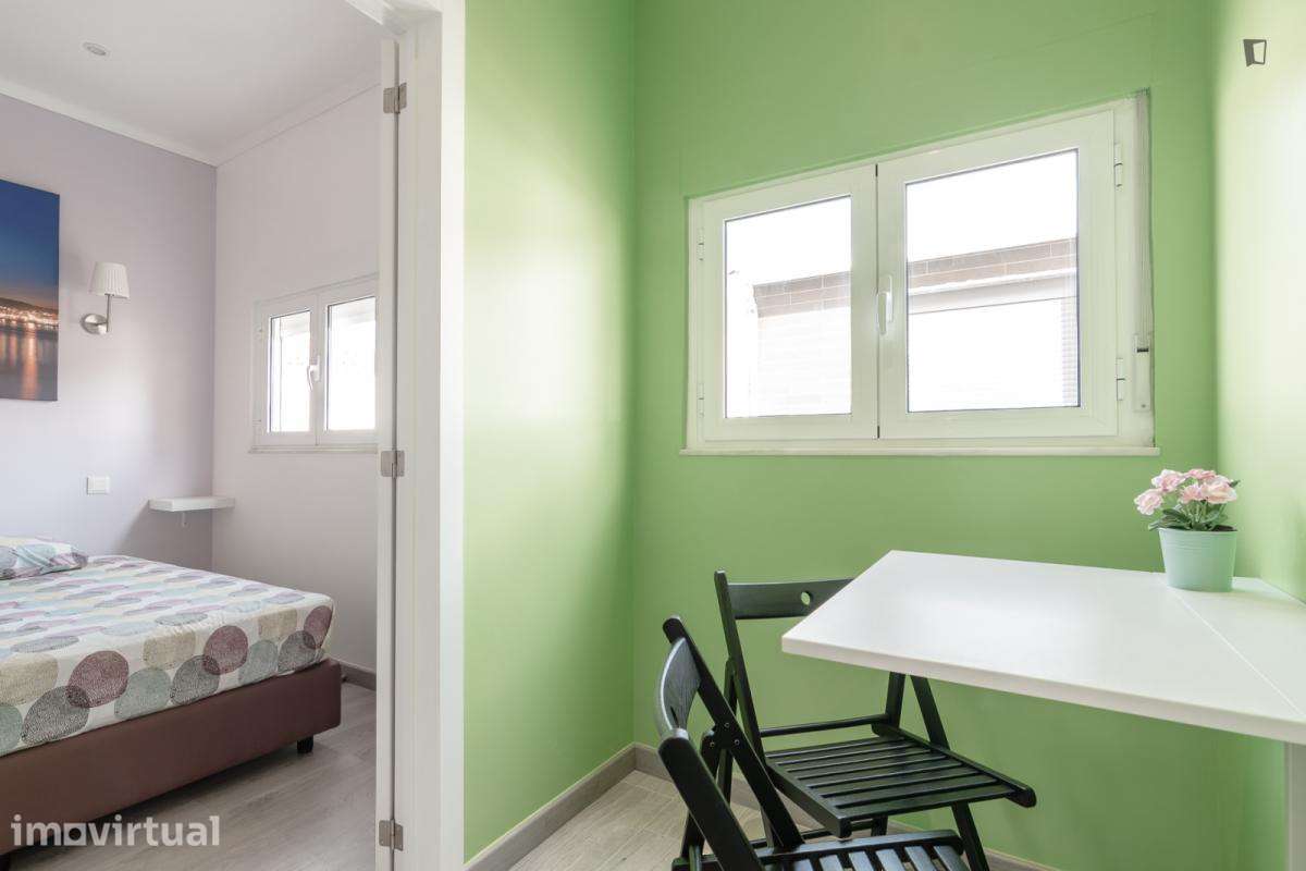 Quarto - localizado em Campolide Lisbon - Grande imagem: 4/12