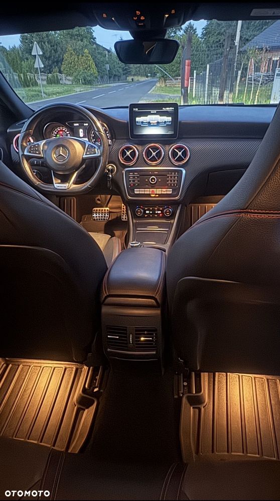 Mercedes-Benz Klasa A 180 7G-DCT AMG Line - 20