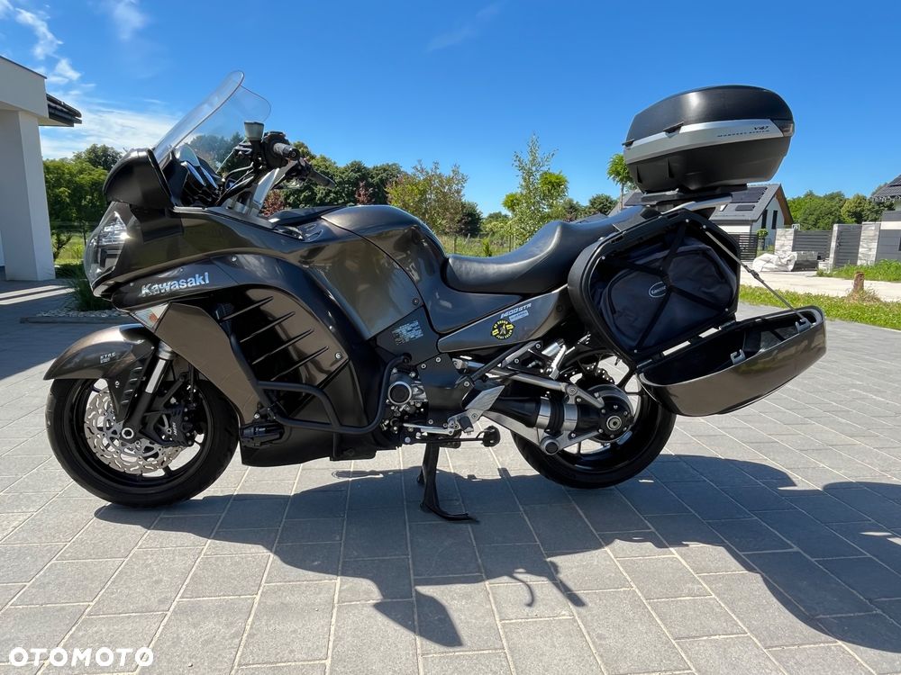 Kawasaki GTR - 18