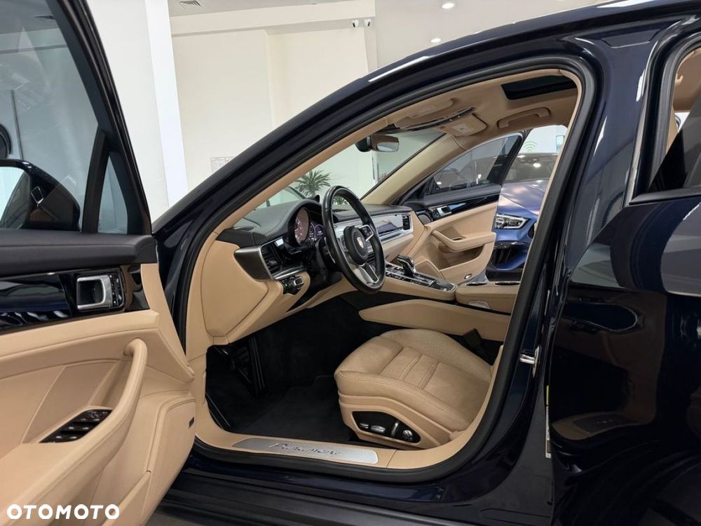 Porsche Panamera 4 Edition 10 Jahre - 25