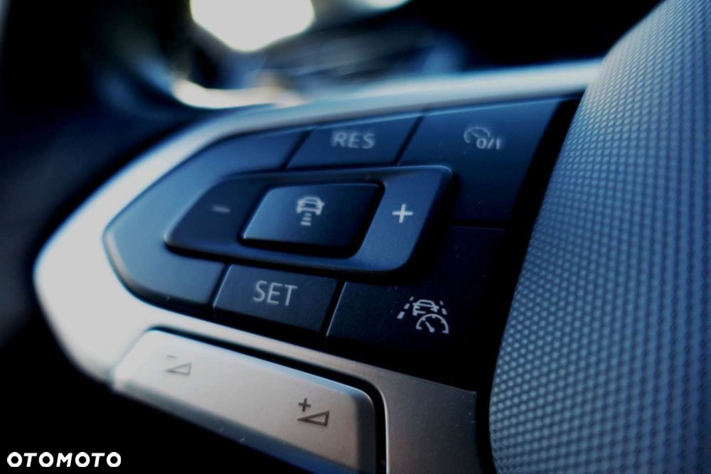 Volkswagen Passat - 23