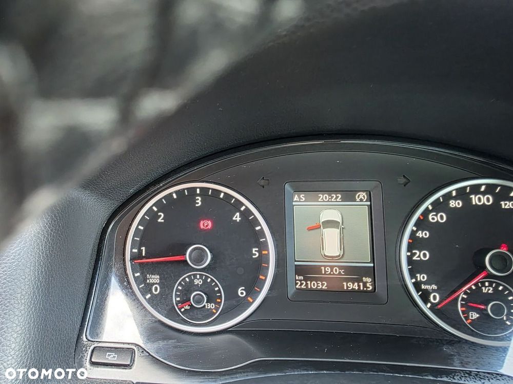 Volkswagen Tiguan 2.0 TDI DPF BlueMotion Technology Exclusive - 12