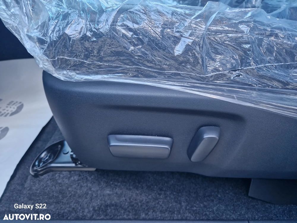 Toyota Hilux 2.8D 204CP 4x4 Double Cab AT MHEV Executive - 12