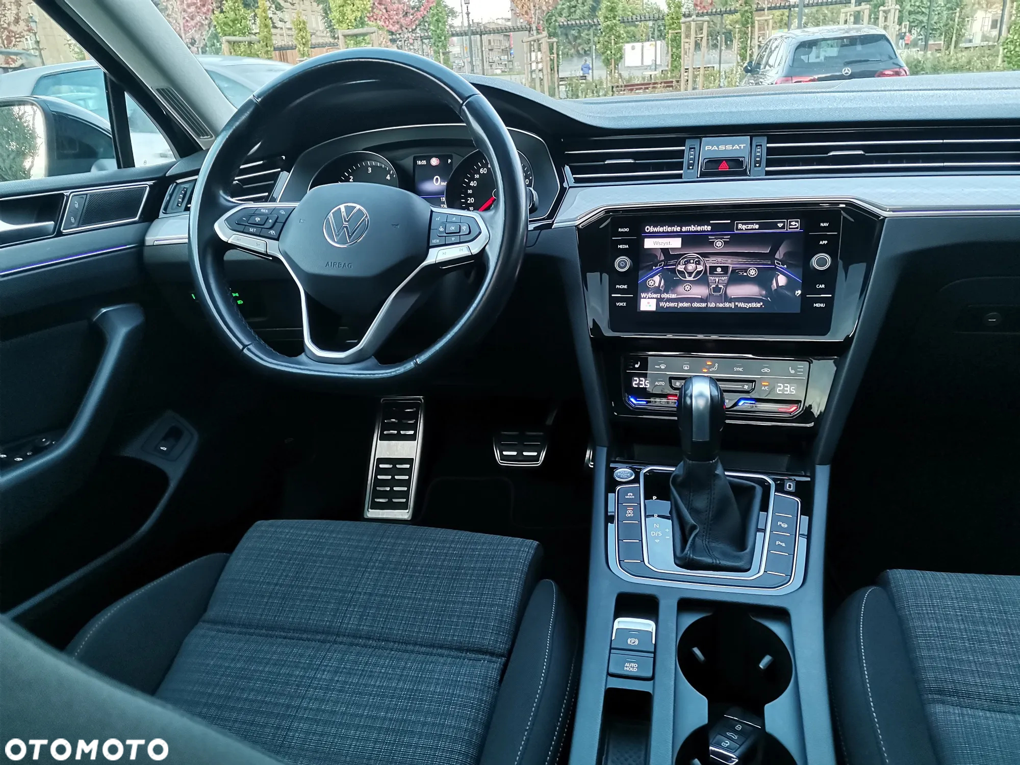 Volkswagen Passat Variant 2.0 TDI SCR DSG Elegance - 22