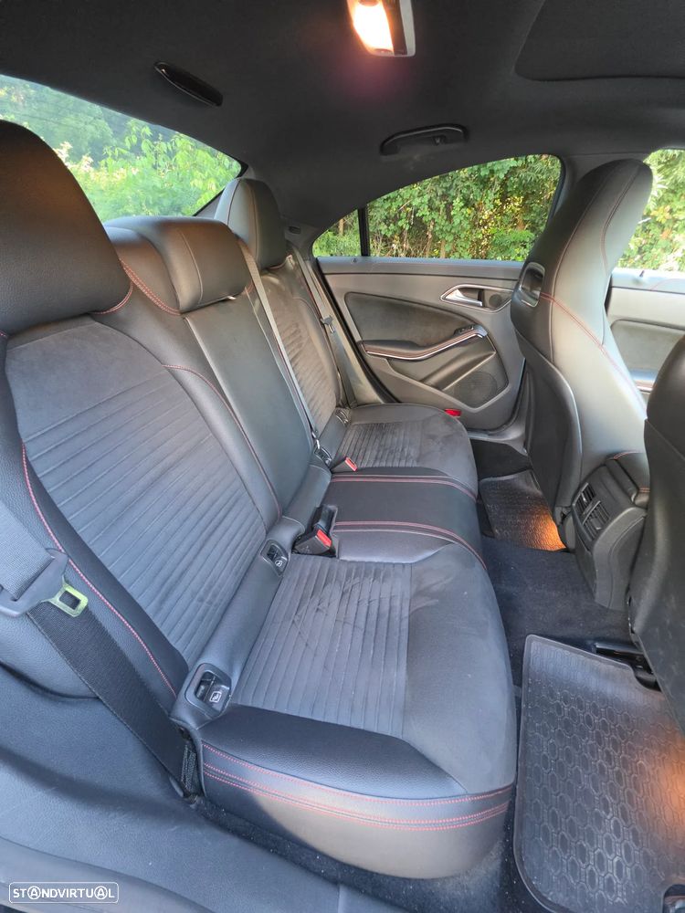 Mercedes-Benz CLA 45 AMG 4Matic 7G-DCT - 12