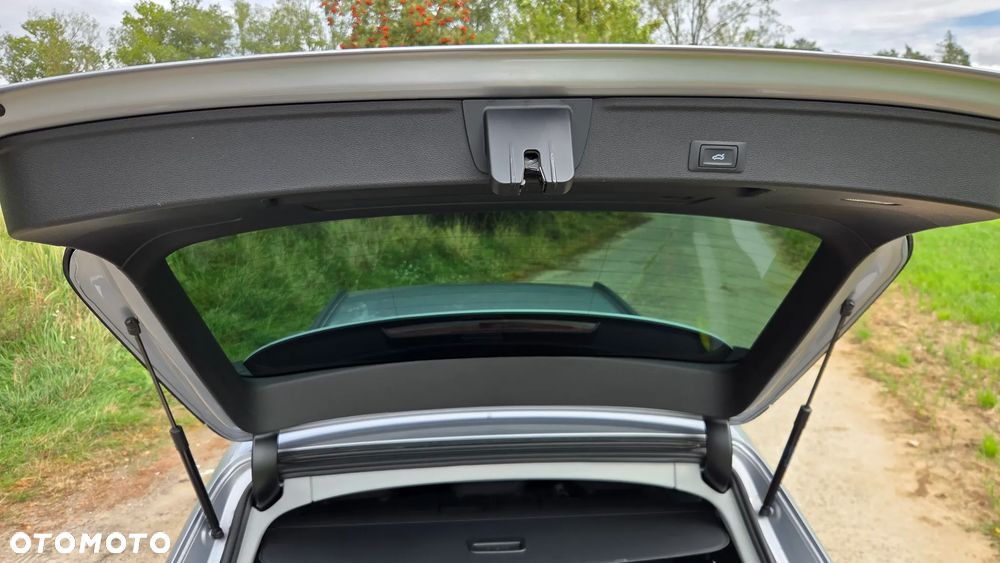 Audi A4 Avant 40 TFSI S tronic - 13
