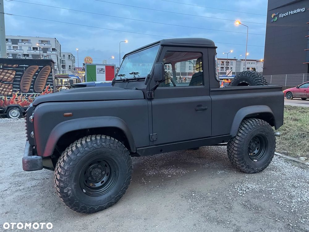 Land Rover Defender 90 2.4 TD4 S - 32