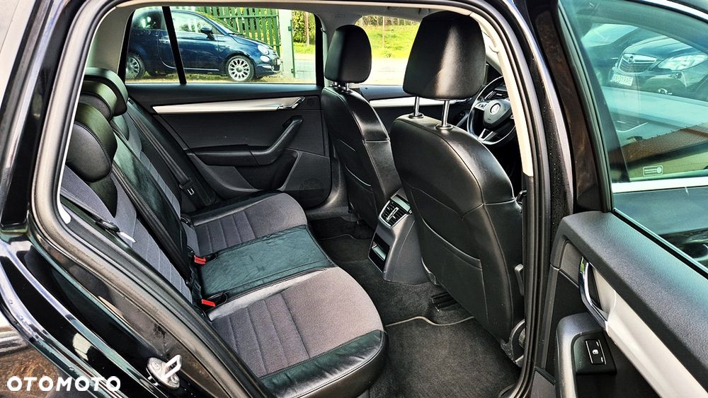Skoda Octavia 1.4 TSI Business - 34