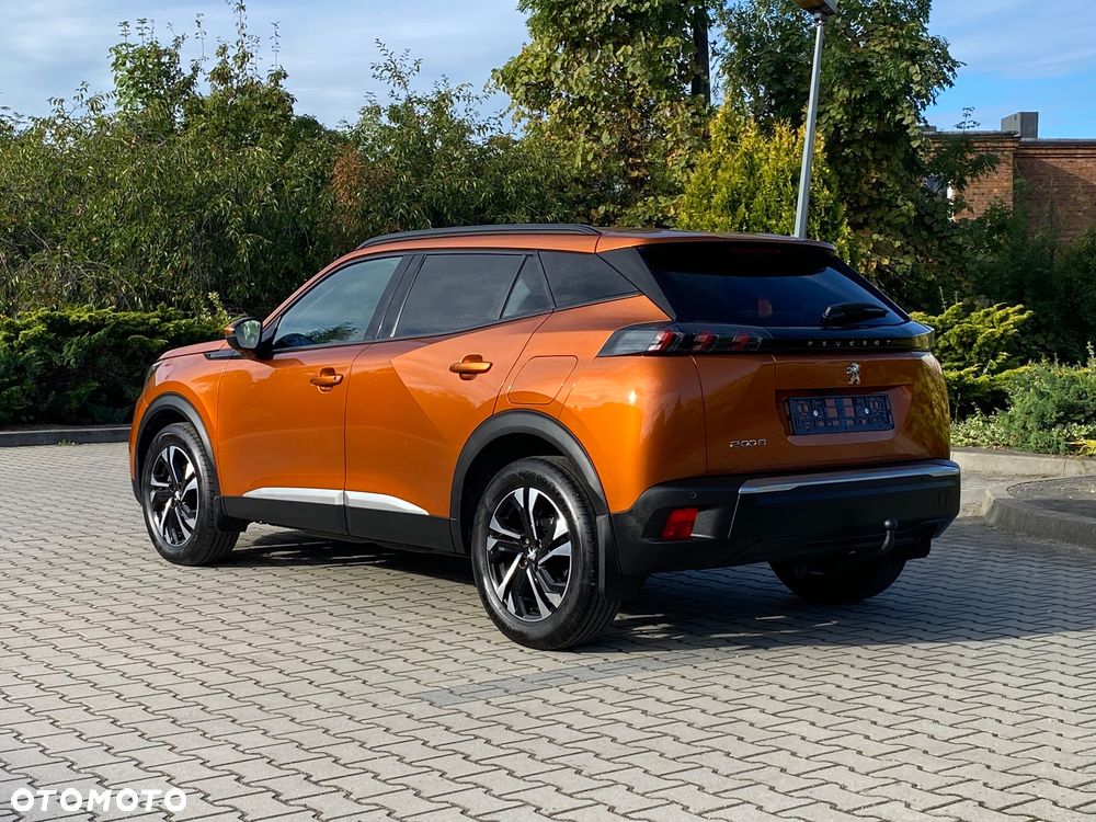 Peugeot 2008 1.5 BlueHDi Allure S&S - 11