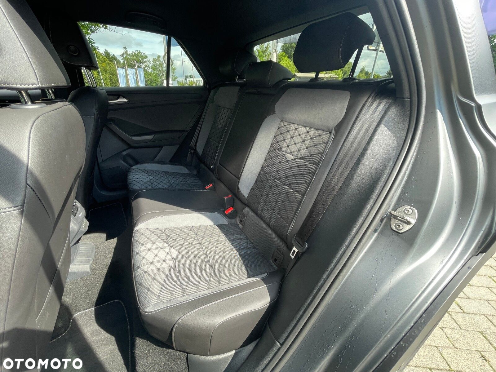 Volkswagen T-Roc 1.5 TSI R-Line Plus DSG - 26