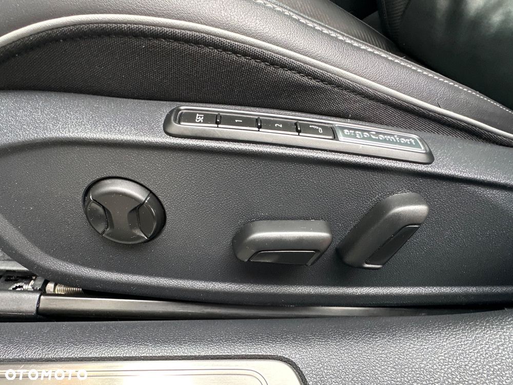 Volkswagen Arteon 2.0 TDI SCR 4Motion DSG R-Line - 35