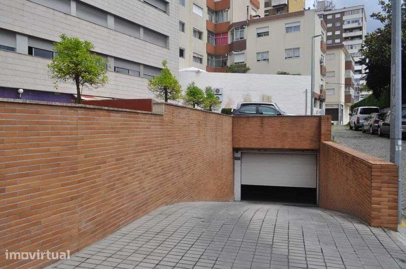 Arrumo Arrecadação Box Venda ou Arrendamento Santo Tirso - Grande imagem: 4/8