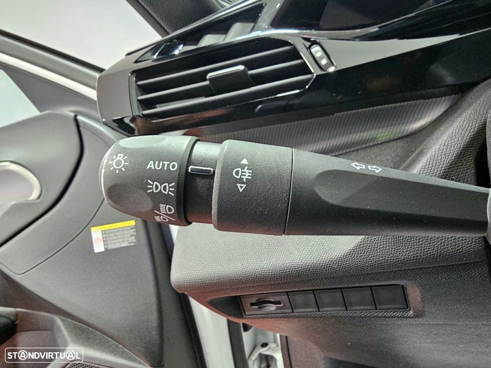 Peugeot 308 1.5 BlueHDi GT EAT8 - 18