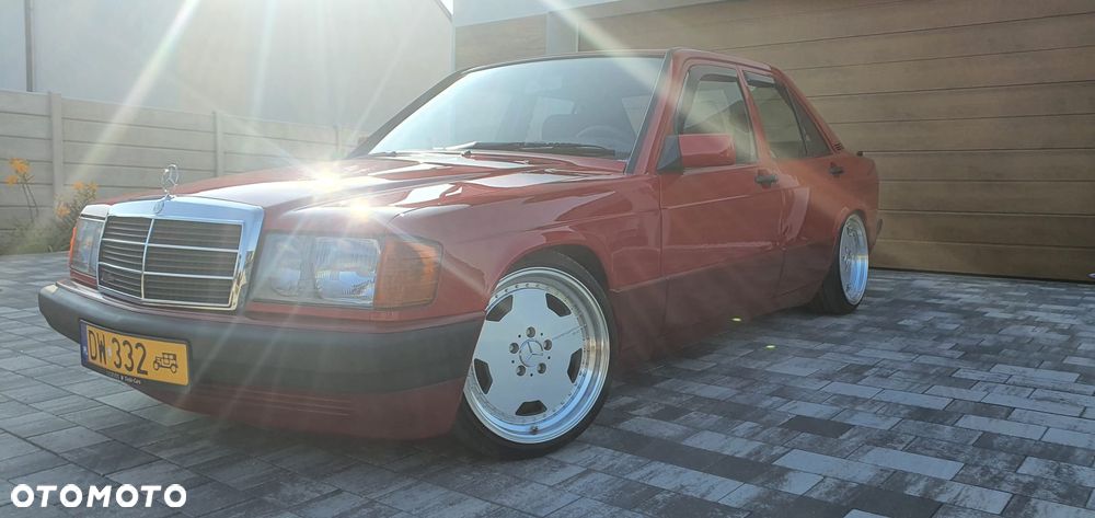 Mercedes-Benz W201 (190) - 4