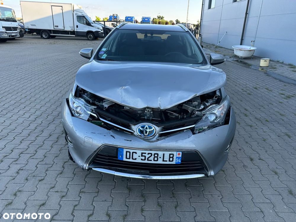 Toyota Auris 1.8 HSD Luna - 2