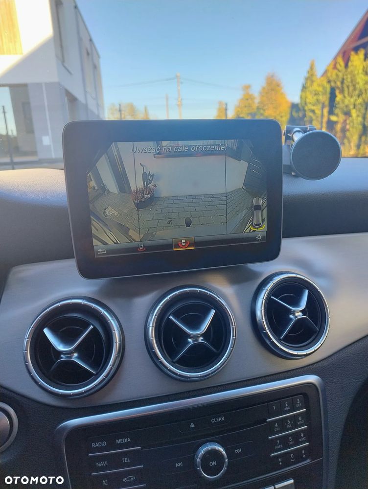 Mercedes-Benz CLA 180 7G-DCT UrbanStyle Edition - 19