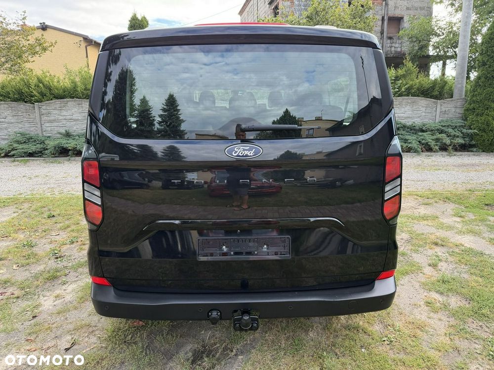 Ford Tourneo Custom - 4