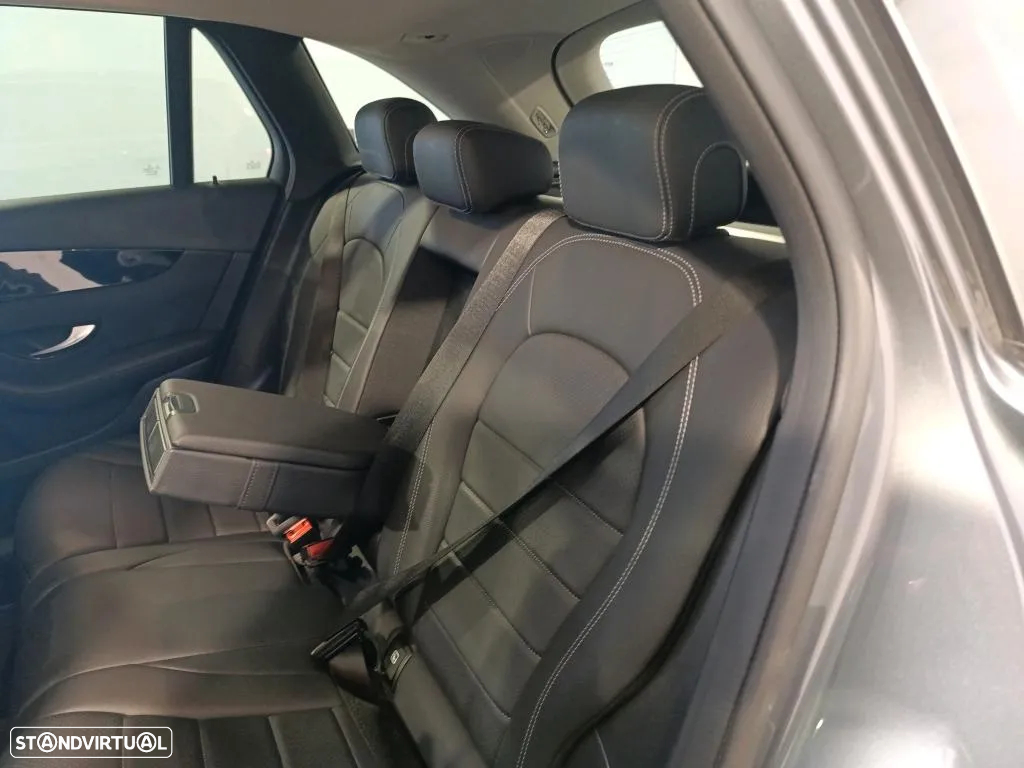 Mercedes-Benz GLC 300 e 4Matic - 12