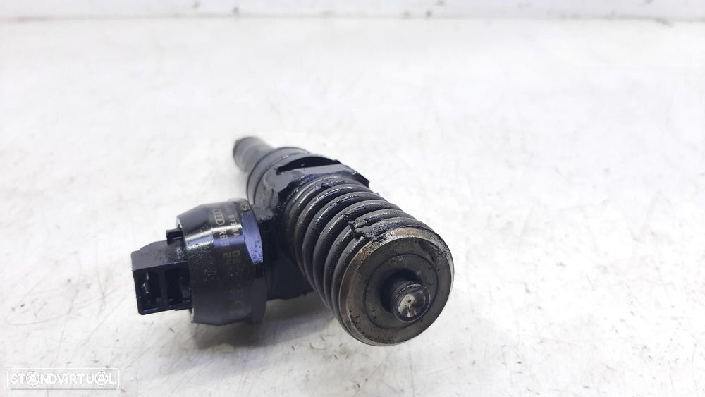 INJETOR VOLKSWAGEN PASSAT 2003 -038130073BA - 2