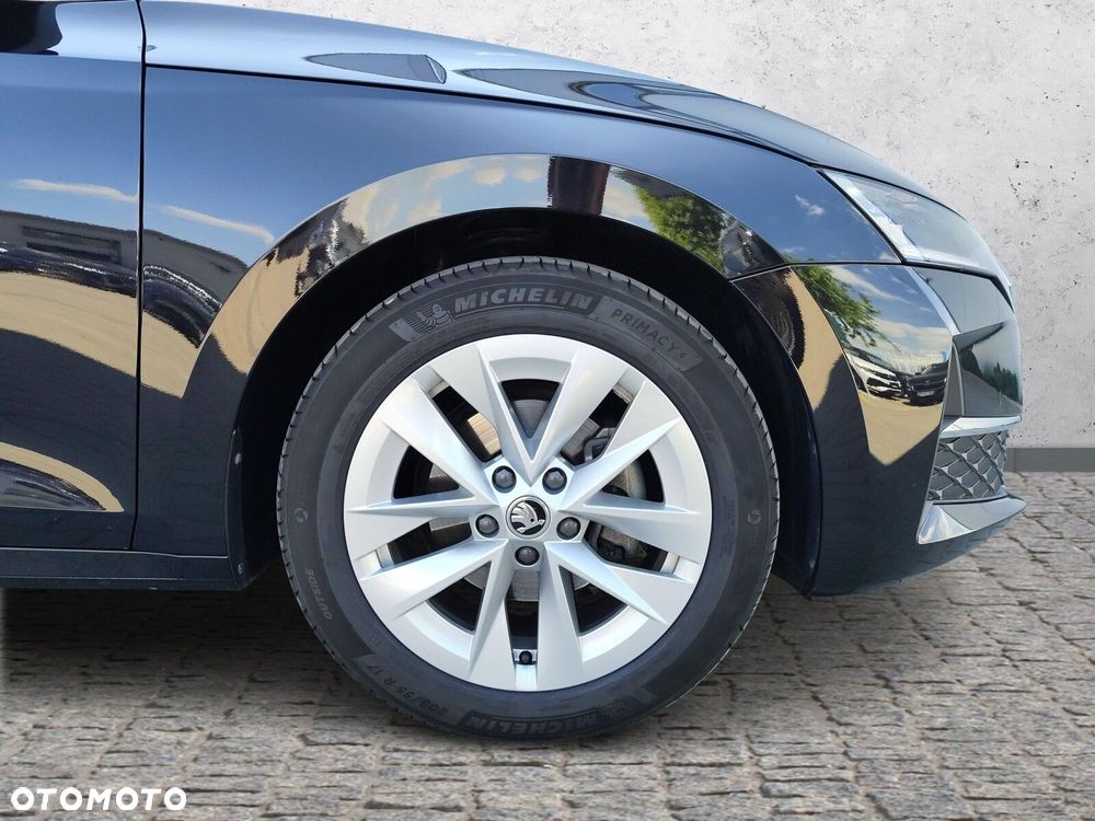 Skoda Octavia 1.5 TSI mHEV Selection DSG - 35