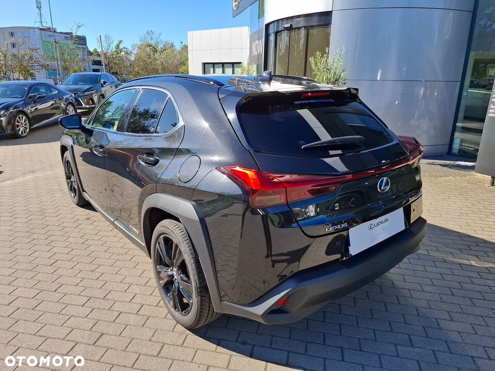 Lexus UX - 3