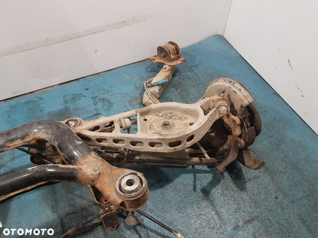 BMW X3 E83 LIFT 2.0D KOŁYSKA WAHACZE SANKI TYŁ - 4