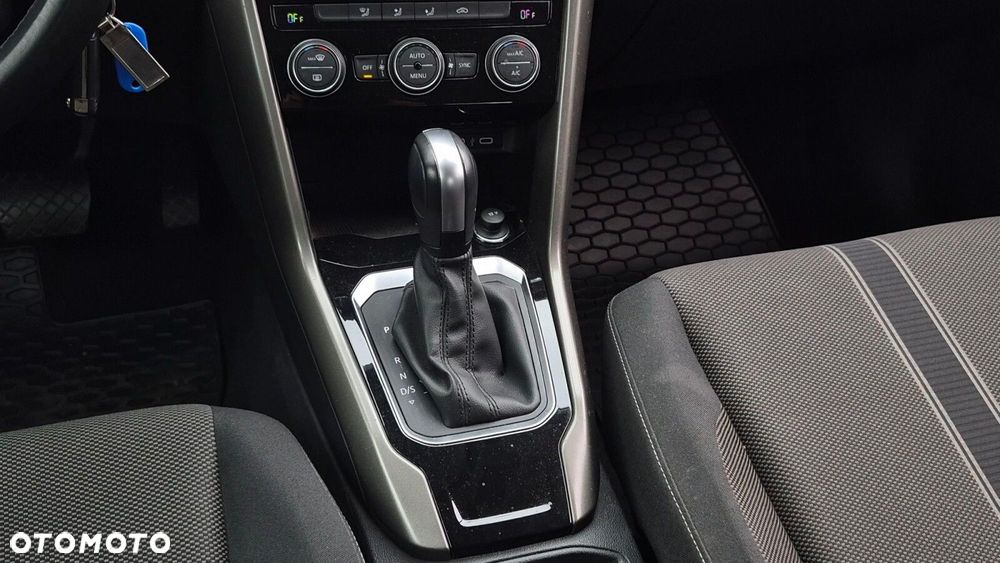 Volkswagen T-Roc 1.5 TSI ACT Advance DSG - 24