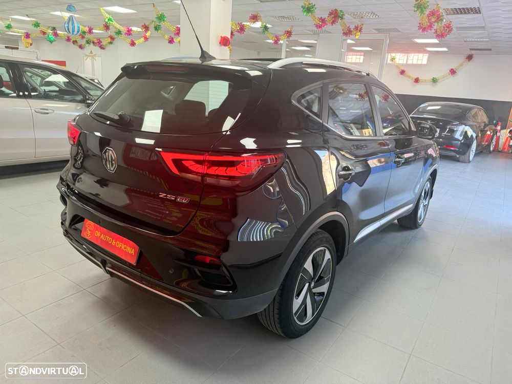 MG ZS EV 72.6 kWh Luxury - 19
