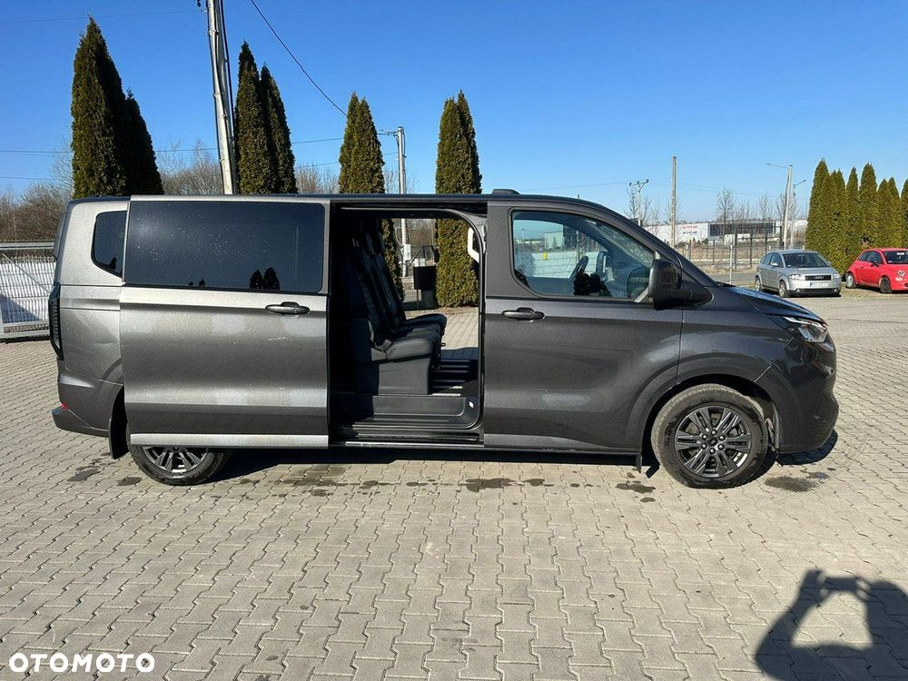 Ford Tourneo Custom - 10
