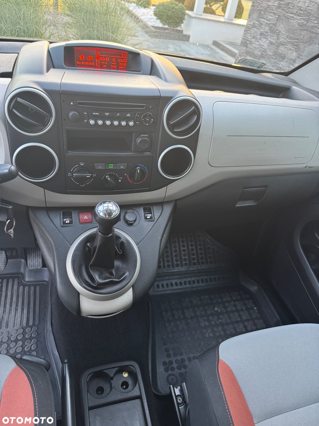 Peugeot Partner 1.6 BlueHDi 100 L2 Pro - 16