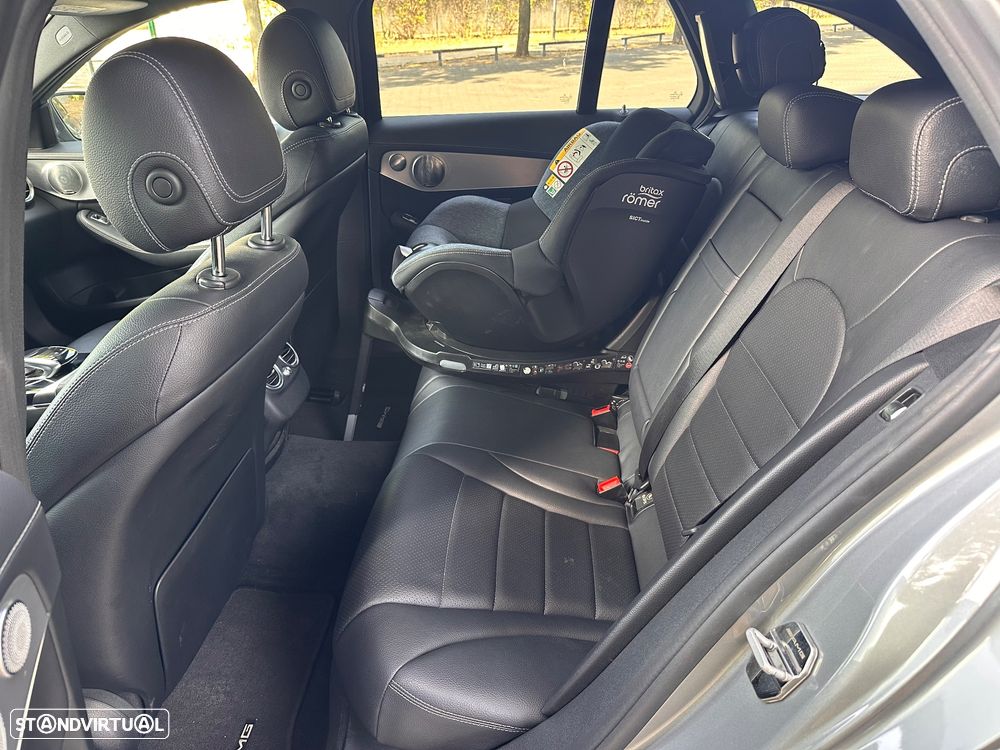 Mercedes-Benz C 300 h AMG Line - 8