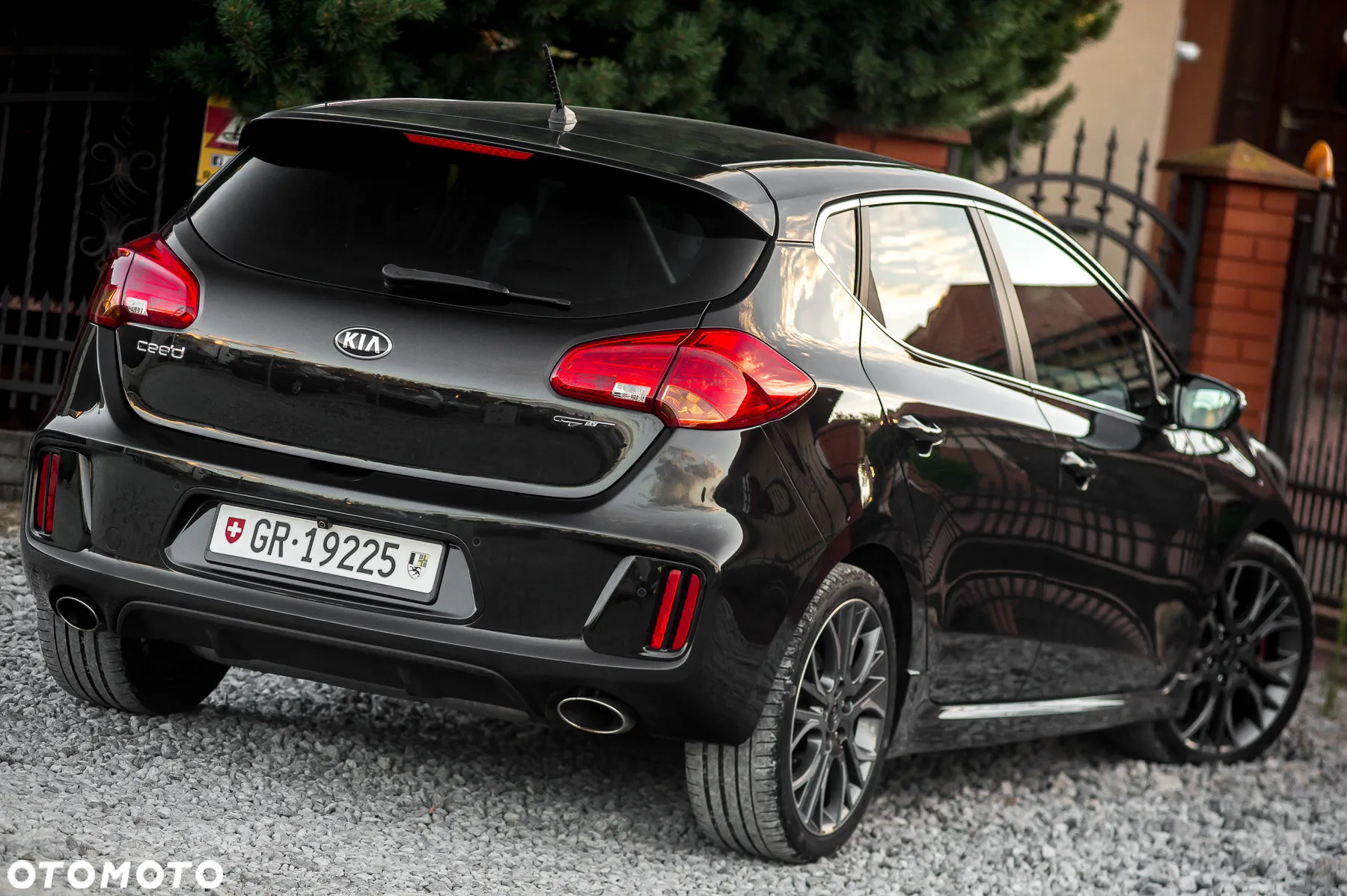 Kia Ceed 1.6 T-GDI GT - 12