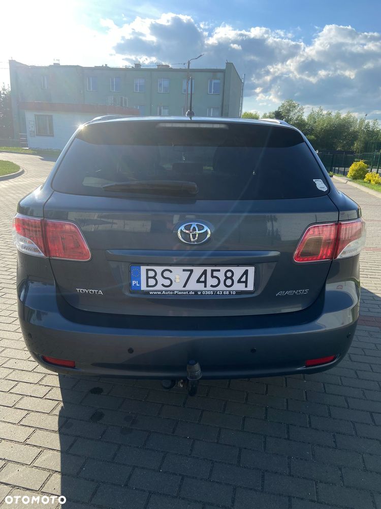 Toyota Avensis Touring Sports 1.8 Comfort - 5