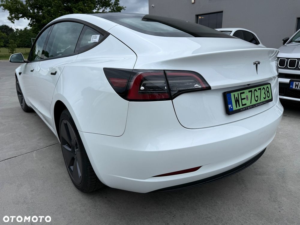 Tesla Model 3 - 5