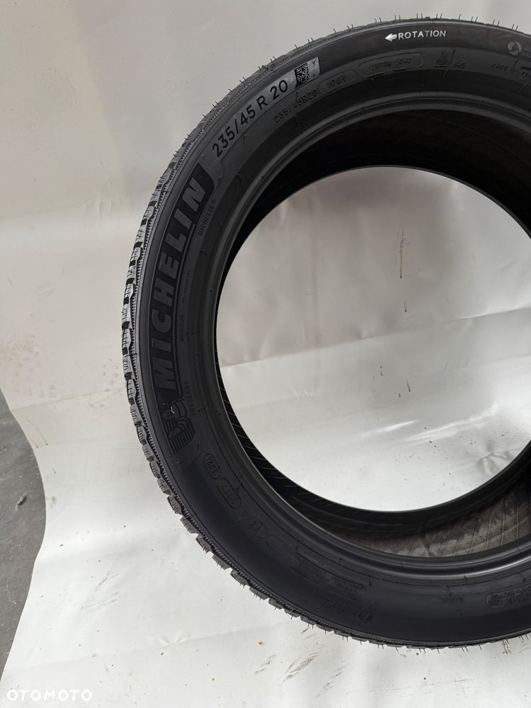 235/45/20 Michelin Pilot Alpin 5 SUV 100V - 2