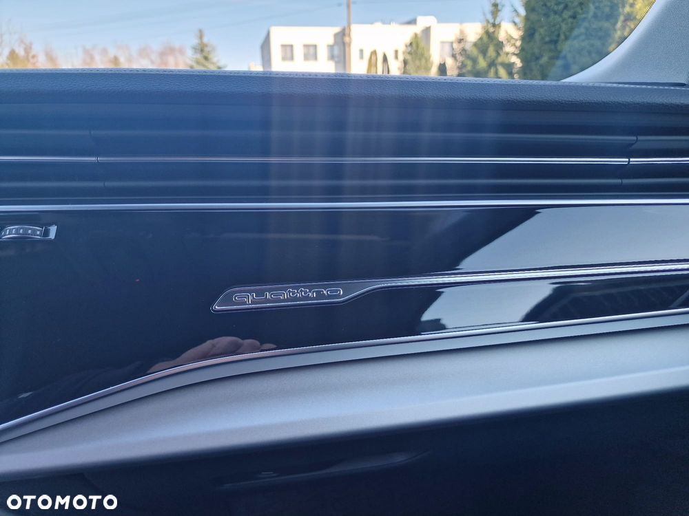 Audi Q7 TFSI mHEV 250 kW Quattro Tiptr - 32