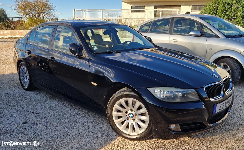 BMW 320 iA Exclusive - 4