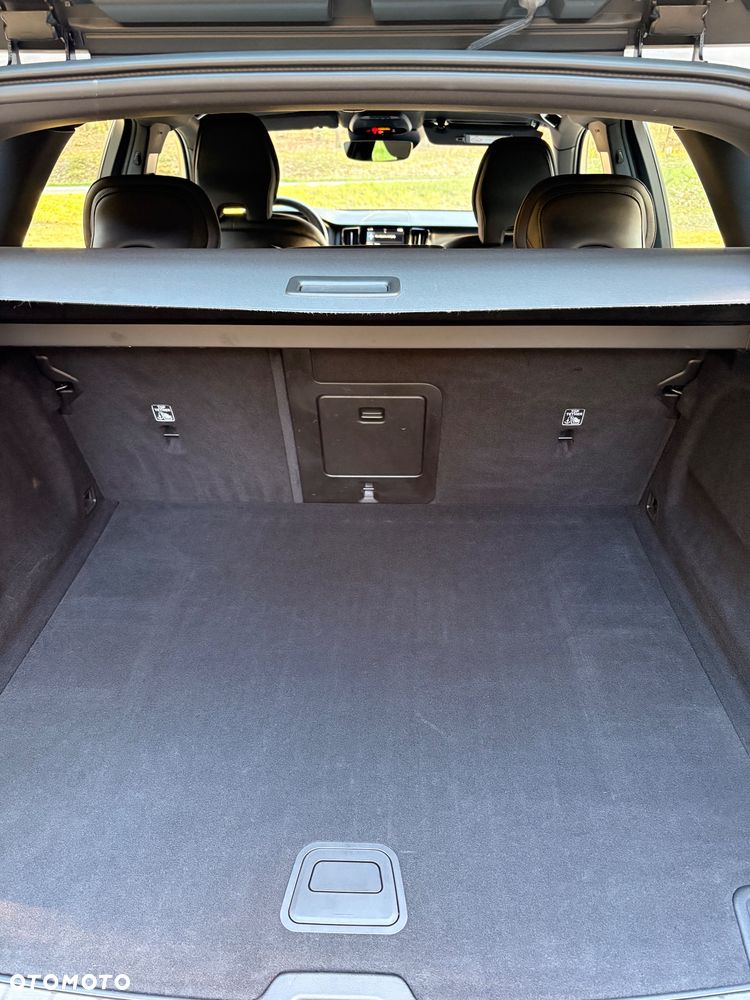 Volvo XC 60 D3 R-Design - 7