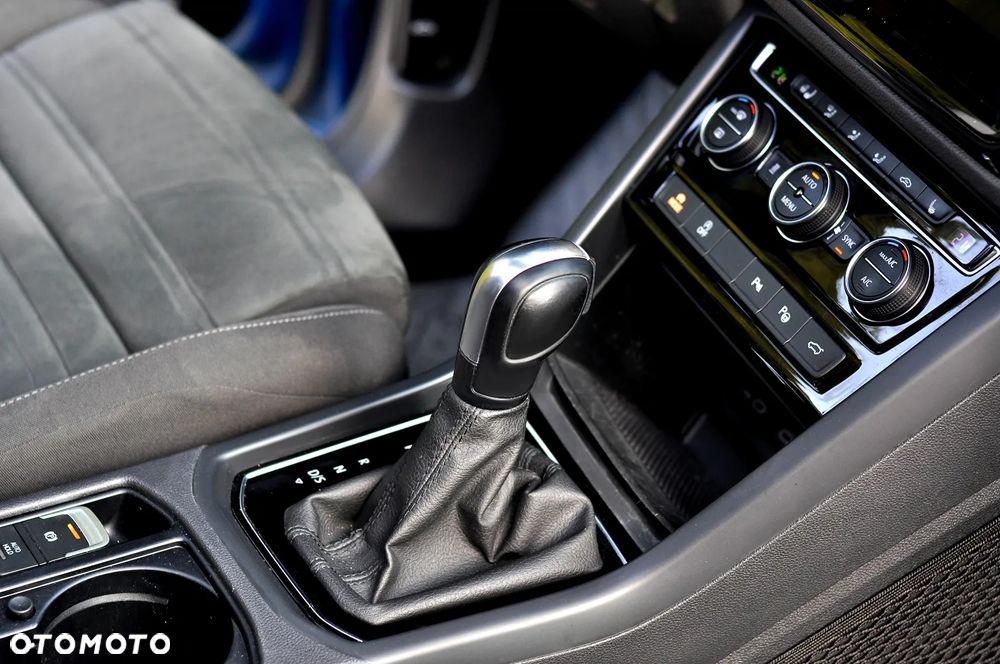 Volkswagen Touran 2.0 TDI SCR DSG Highline - 26