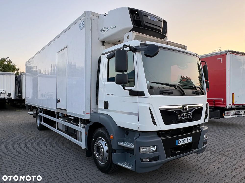 MAN TGM 18.290 ◼️ Chłodnia + Winda ◼️ 2018 ◼️ 329 tys. km ◼️ Automat ◼️ Carrier Supra 1150 Multitemp Silent ◼️ Drzwi boczne - 11