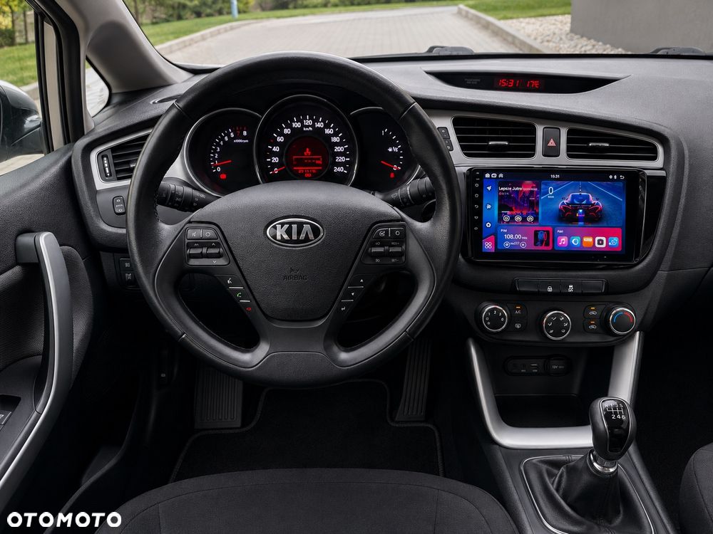 Kia Ceed 1.6 GDI Business Line - 21